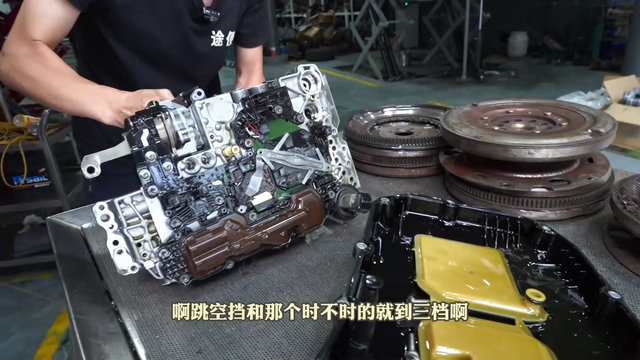 奔驰9AT变速箱跳挡、顿挫、异响、抖动、漏油,维修怀念牛车?