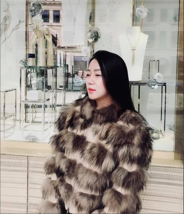 90后越南美女校花,跟男友交往10个月闪婚,婚后才知道丈夫是富商