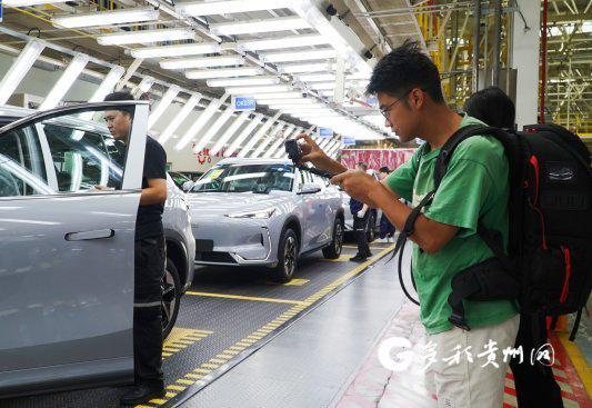 【2024网络诚信贵州行】网络大V点赞吉利汽车贵阳生产基地:这家企业不简单!