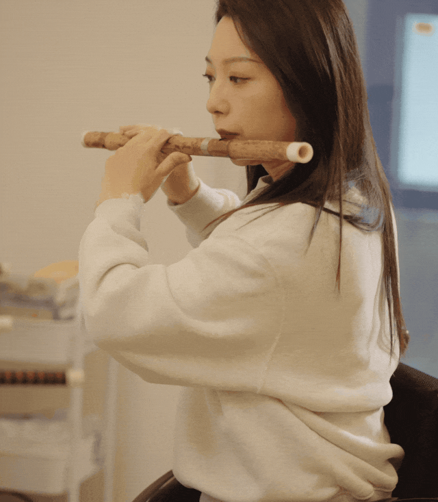 90后湖北轮椅美女:独居,超酷