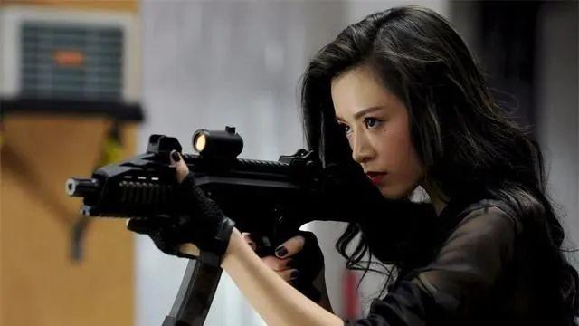 35岁文咏珊,比18岁的她美太多