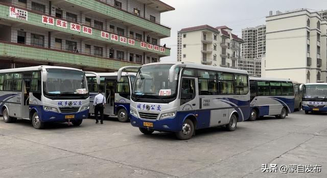 “小车轮”转出蒙自“大民生” 公交专线让群众出行“最先和最后一公里”省时省力