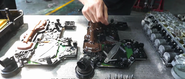 奔驰9AT变速箱跳挡、顿挫、异响、抖动、漏油,维修怀念牛车?