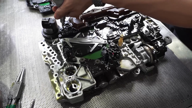 奔驰9AT变速箱跳挡、顿挫、异响、抖动、漏油,维修怀念牛车?