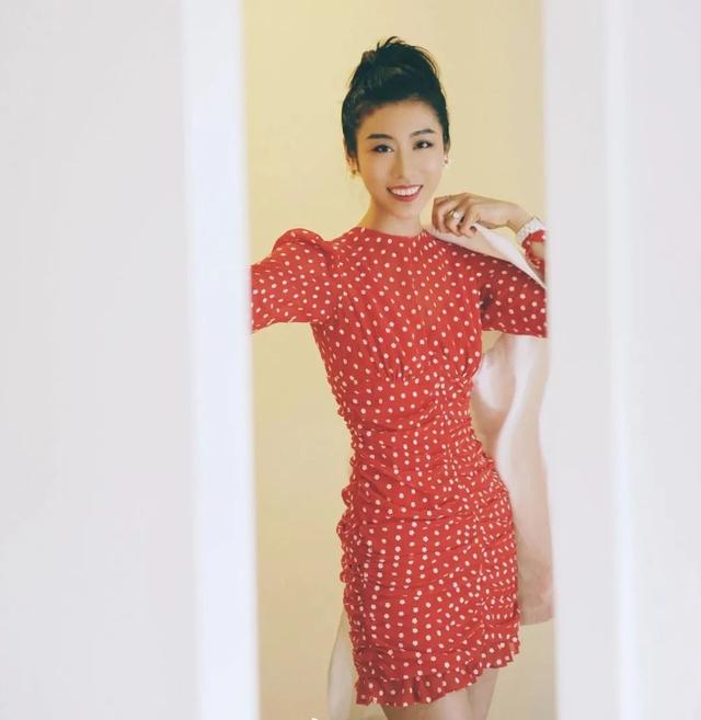 176cm的极致长腿女神有多性感?一张浴缸美照告诉你