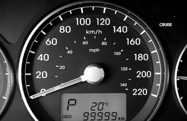 一辆汽车的寿命有多久,15年以上的车真的就不能开吗?