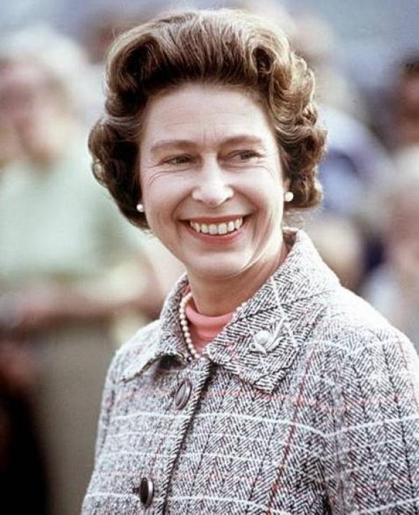 揭露王室保养秘诀,凯特梅根靠护肤,查尔斯逃避压力,和女王比不值一提