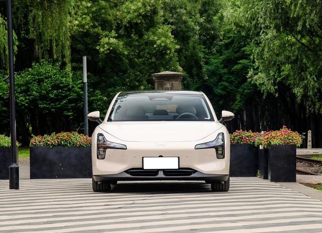 小鹏MONA能否成为救命稻草?风阻比小米SU7低了0.001,颜值不低