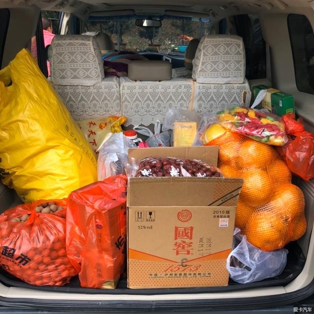 落地70万,老款帕杰罗用车分享,车主:四驱很不错,城市油耗14L