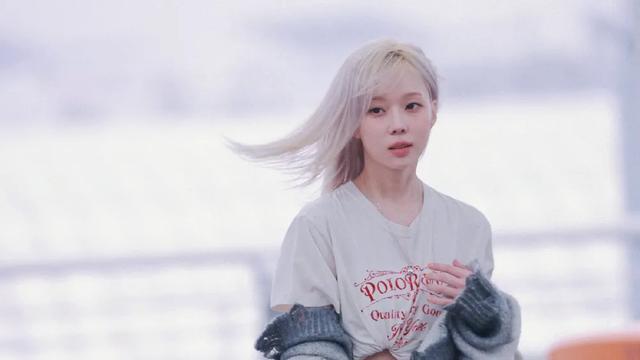 金冬天:aespa闪耀新星,以独特魅力与卓越才艺征服韩娱圈!