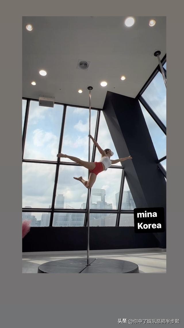 韩国52岁女星跳钢管舞曼妙性感身材引热议,网友:完全就是少女!