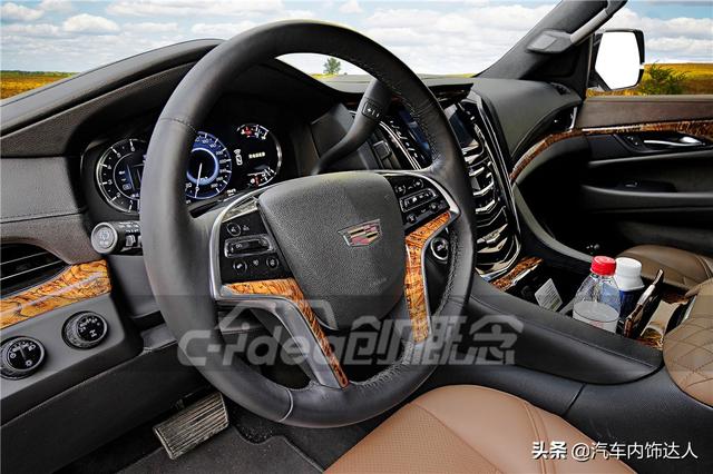 深圳专业的改装工厂,将凯迪拉克凯雷德内饰打造的比总裁室更豪华