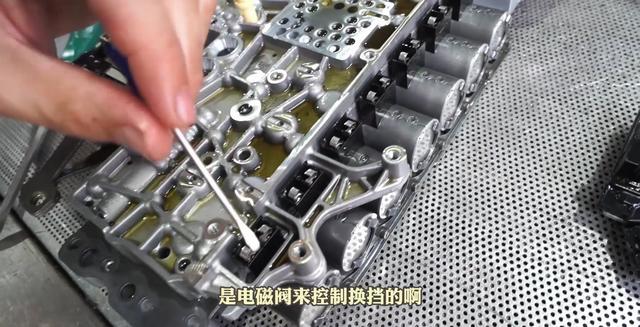 奔驰9AT变速箱跳挡、顿挫、异响、抖动、漏油,维修怀念牛车?