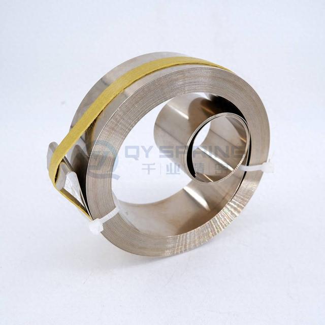 弹簧卷收车罩,实现了车罩快速收起