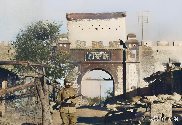 罕见照片:日本女人竟如此开放大胆,女学生脱光衣服全身赤裸上课