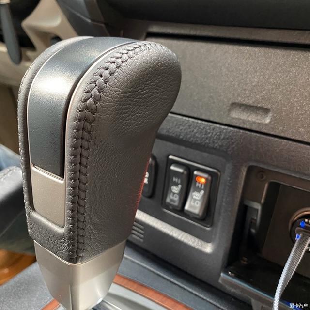 落地70万,老款帕杰罗用车分享,车主:四驱很不错,城市油耗14L