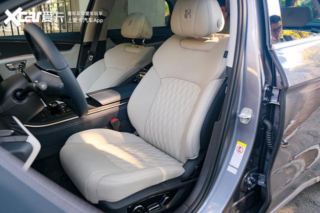 红色太土,棕色显老?比亚迪汉现在可以选浅色内饰了