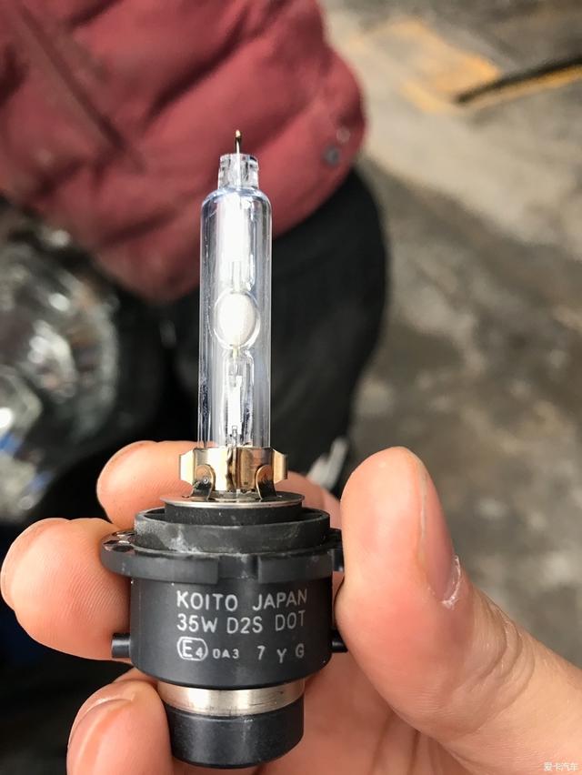 落地70万,老款帕杰罗用车分享,车主:四驱很不错,城市油耗14L