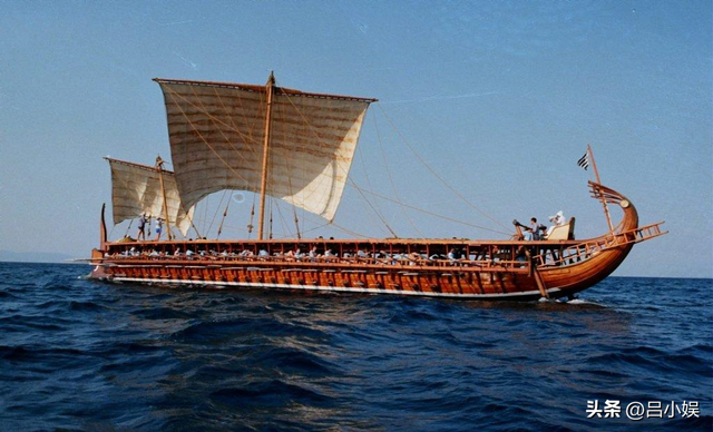 罕见照片:日本女人竟如此开放大胆,女学生脱光衣服全身赤裸上课