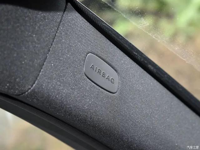 奔驰GLC L:豪华品牌中型SUV,9AT+四驱+可变悬架!最高优惠10万