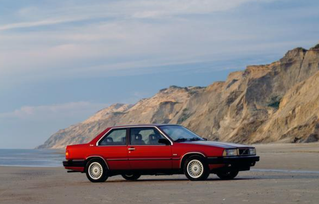 一辆汽车的寿命有多久,15年以上的车真的就不能开吗?