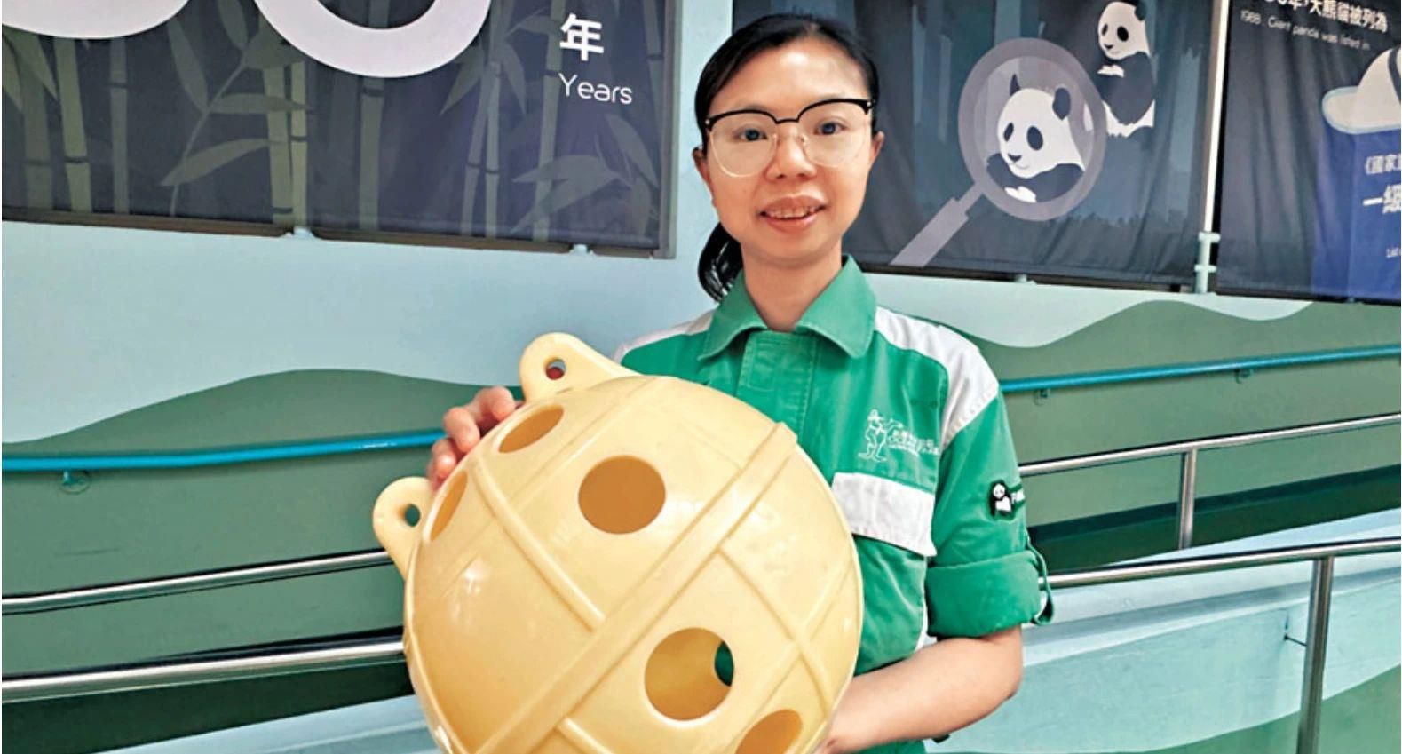 “安安”“可可”在香港住得怎么样?一起探访