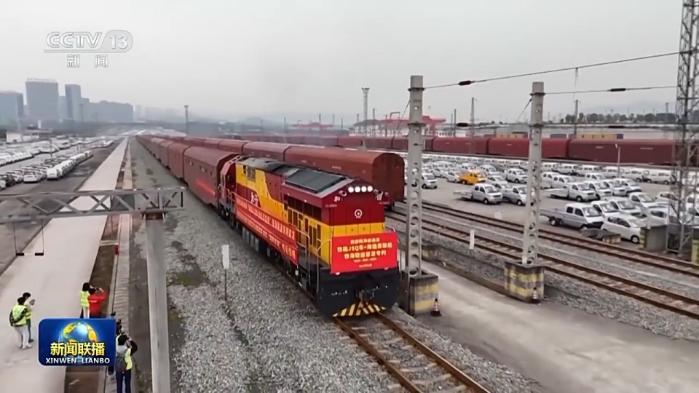 真抓实干 打开改革发展新天地丨深化制度型开放、打造内陆综合枢纽 解码沪渝发展新动力