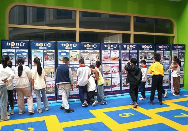 鱼跃书香路,苗沐公益风,2025斗鱼“护苗·鱼阅计划”公益活动圆满开展