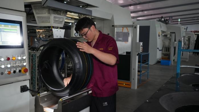 东部轮胎“驶”向西部，拼多多“千亿扶持”助力商家开拓西部市场