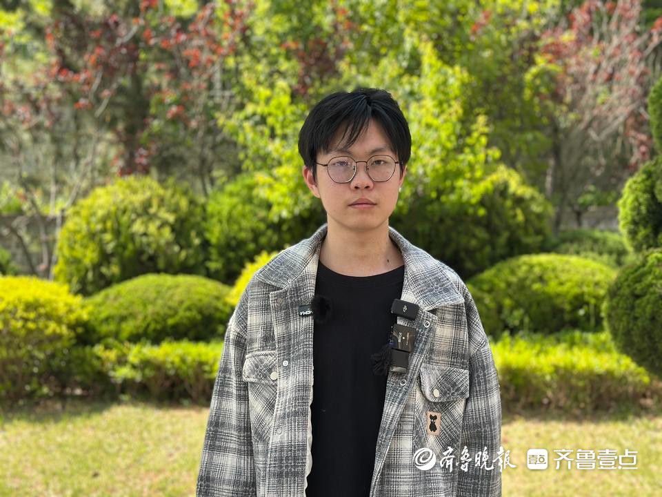 小伙为救同学职教高考缺考 网友：你的试卷已经是满分