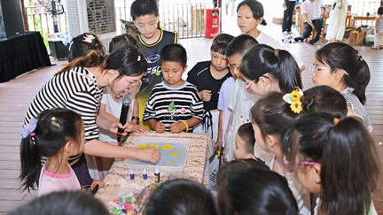 滴滴专车六一暖心联动：17城童趣彩蛋车惊喜上线 46城司机亲子活动