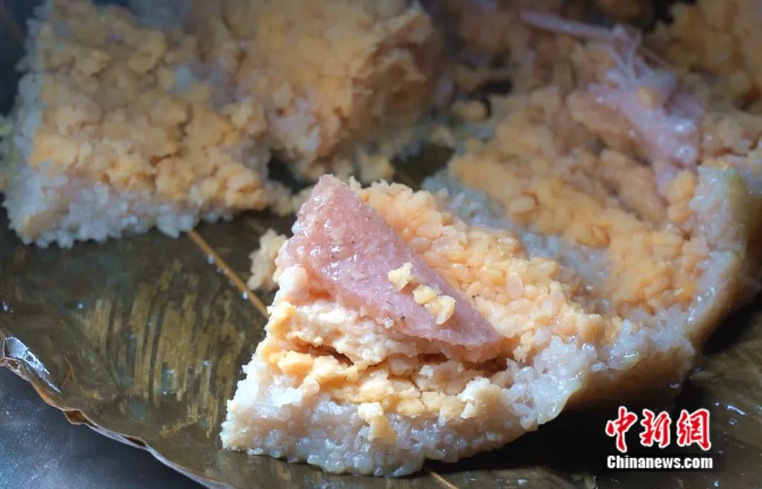 普通粽子巴掌大,“横县大粽”却像个巨无霸!