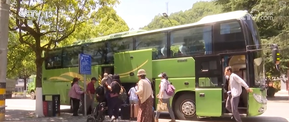 含“金”量提升！银发经济跑出“加速度” 焕发消费“青春活力”