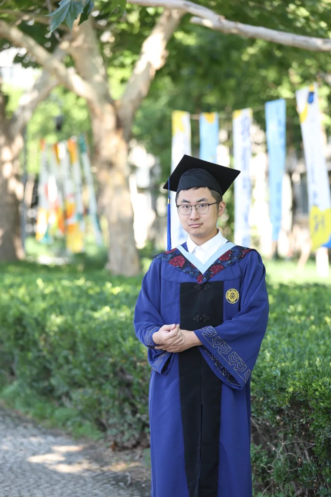 从新燕园出发，一路生花——祝2025届学子毕业快乐！