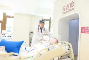 唤醒昏迷病人的希望之光：上海天佑医院脑复苏创新引领危重症救治新突破