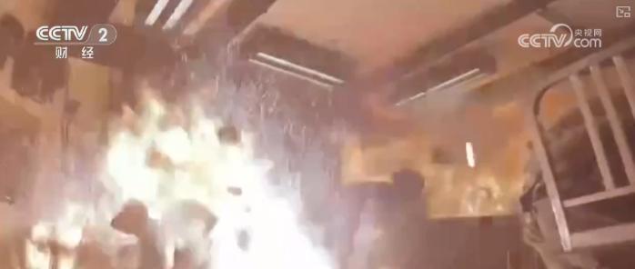 鲜明叙事、工业级制作、衍生品周边……电影市场“热气腾腾” 焕活经典IP撬动新消费