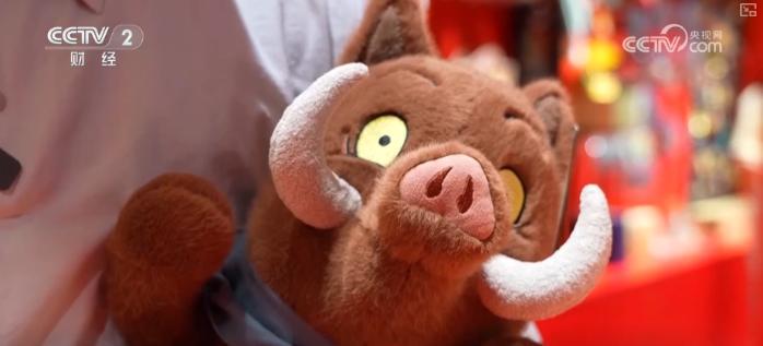 鲜明叙事、工业级制作、衍生品周边……电影市场“热气腾腾” 焕活经典IP撬动新消费